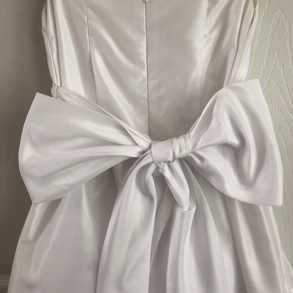 Joan Calabrese Girls formal dress in white aged 7 - Picture 7 of 12